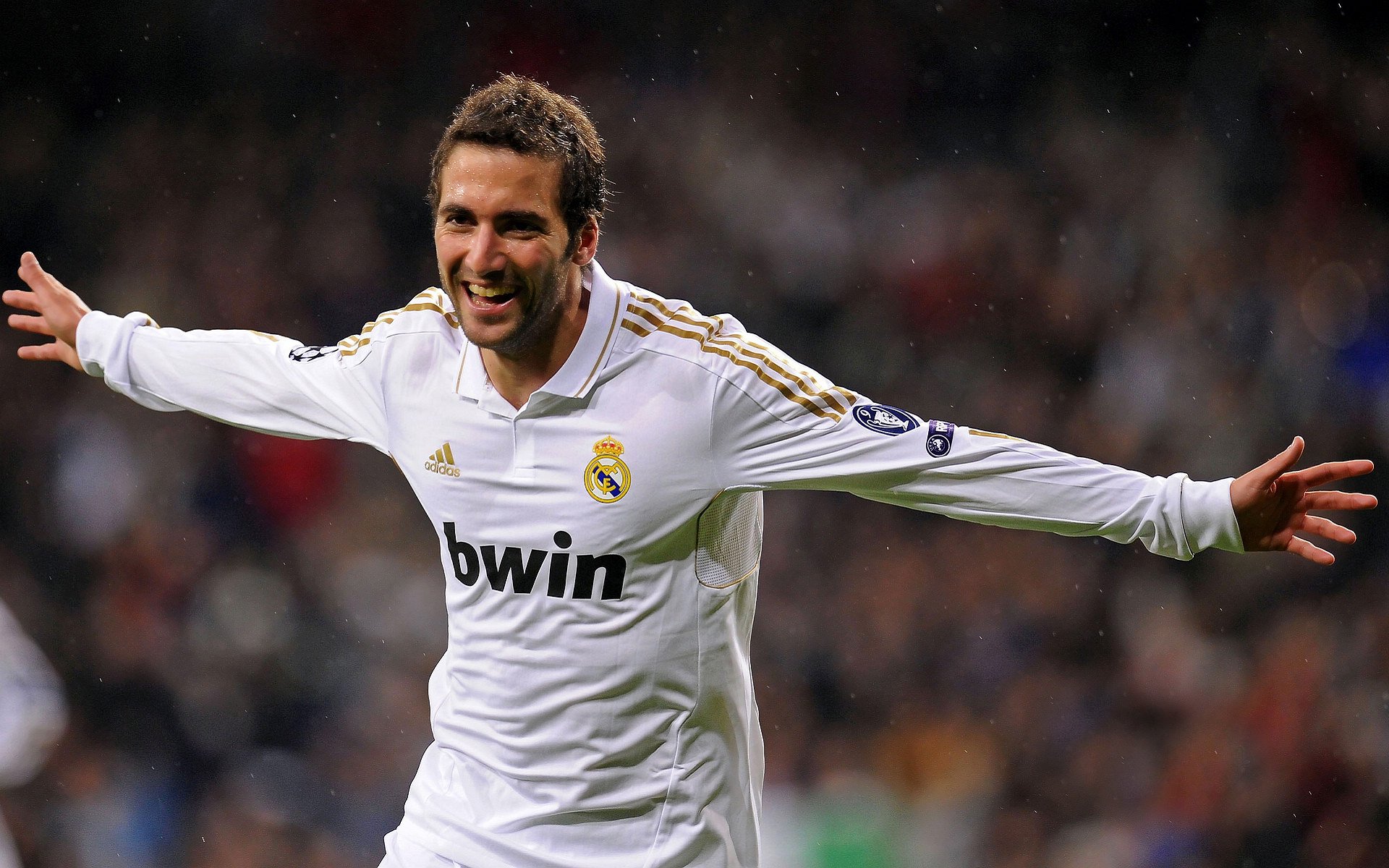 基米希生涯之夜导演战术革命，AC米兰加拿大防线冲垮记